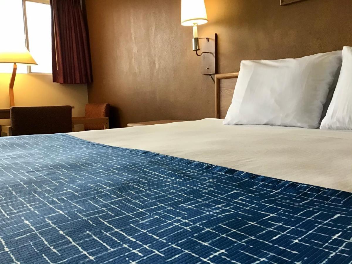 Travelodge By Wyndham Powell Εξωτερικό φωτογραφία