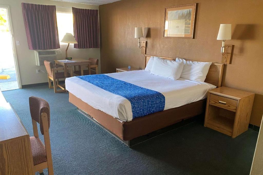 Travelodge By Wyndham Powell Εξωτερικό φωτογραφία