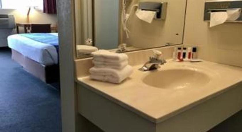 Travelodge By Wyndham Powell Εξωτερικό φωτογραφία