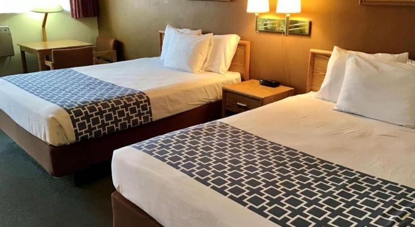 Travelodge By Wyndham Powell Εξωτερικό φωτογραφία